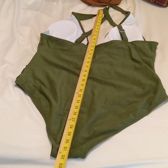 NWT Yonique Women's Army Green One piece Size 22W Swimsuit. Plus, Adjustable - Picture 9 of 9